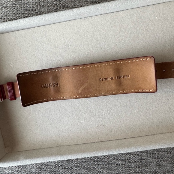 GUESS watch - Picture 4 of 5